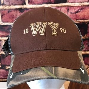 NEW -Wyoming Trucker Camo Hat Mesh Snapback Cap